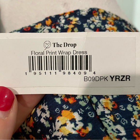 Caralyn Mirand The Drop floral wrap dress size small NWT - Picture 5 of 8